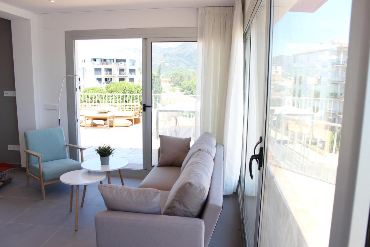 Beautiful Loft, Huge Sunny Terrace, View Over The Beach And Sea Росес Екстер'єр фото